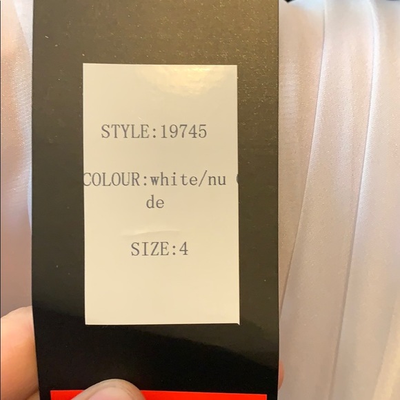 Brand new dress - Picture 5 of 6